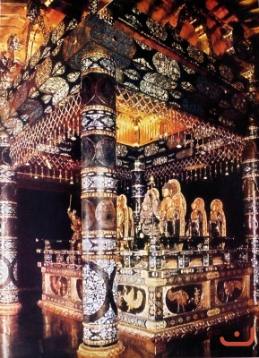 Интерьер храма Кондзикидо. Алтарь.